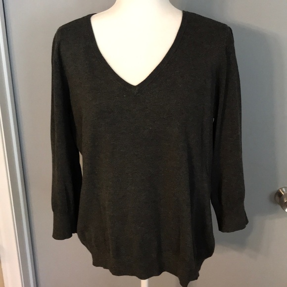 Exceptional Nice Sweater - Picture 1 of 7